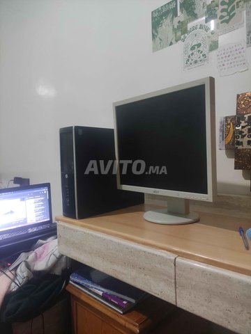  flash Ordinateur de bureau avec son moniteur