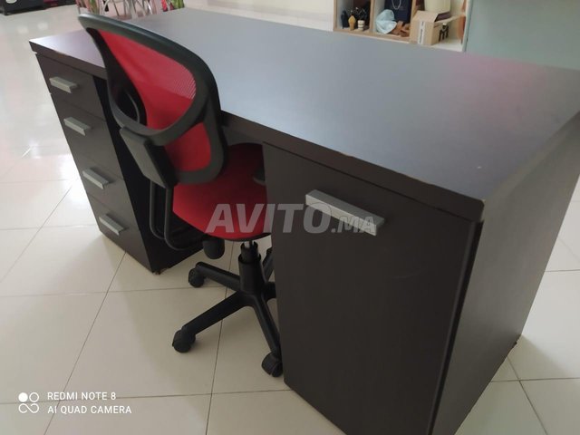 Bureau avec chaise