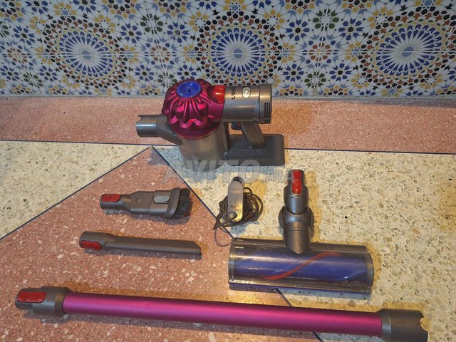 Aspirateur Dyson V8 batterie neuf