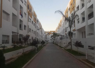 Appartement à louer 83 m² à Temara