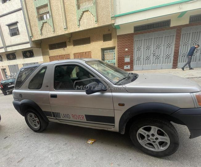سيارة لوندروفور