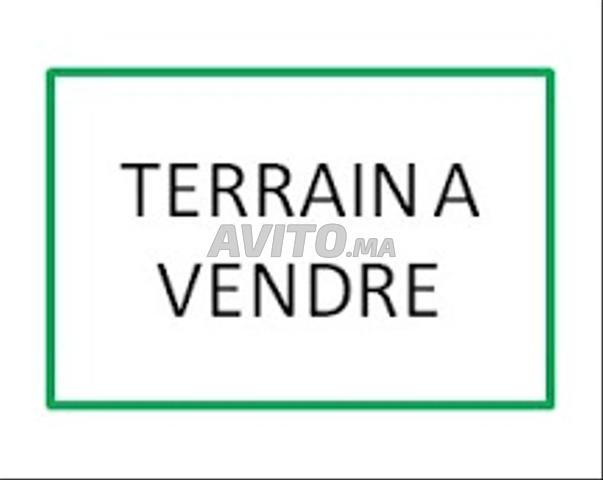 Terrain de 1350 m² position angle à Roches Noires