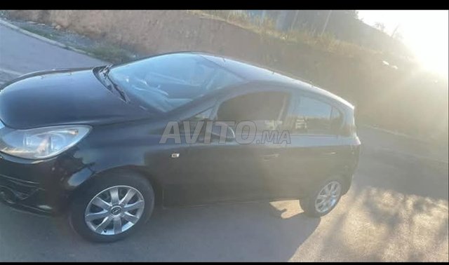 Opel corsa essence bon etat