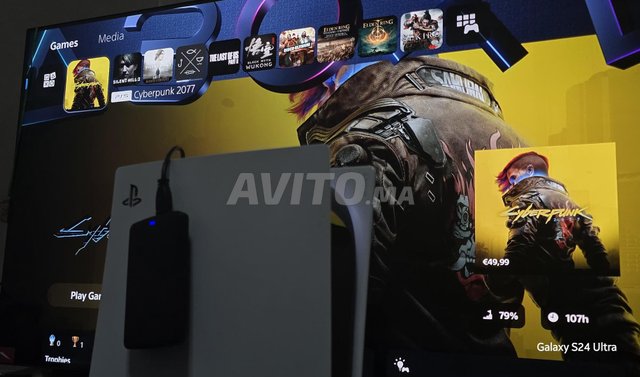 PS5 AVEC TOUTES LES ACCESSORIES plus les jeux