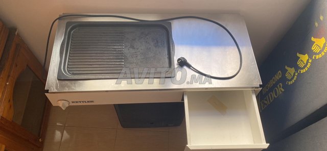 Grand gril électrique