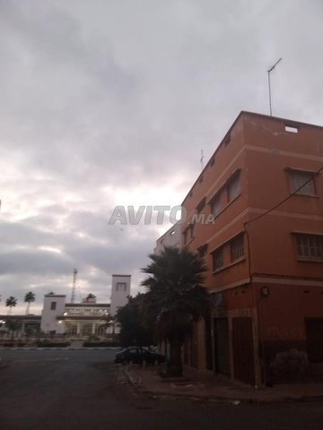 عمارة للبيع قرب محطة القطار اسفي