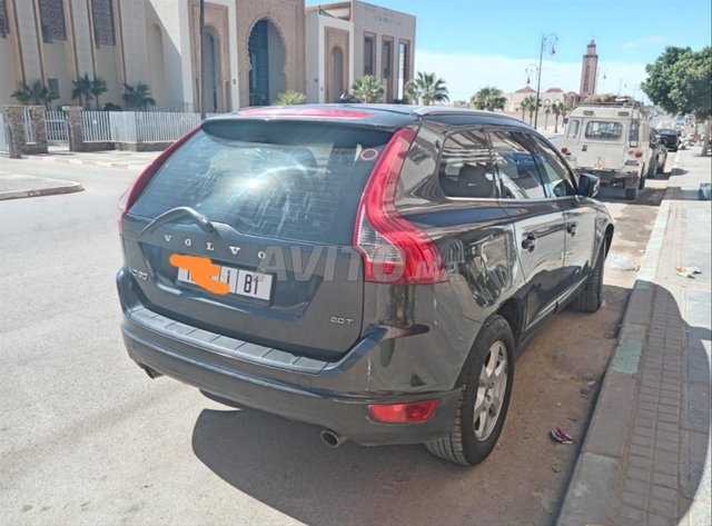 Volvo XC60 Essence Automatique 2011 à Laâyoune