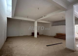 Local commercial de 215 m² à Hay Essalam, Agadir