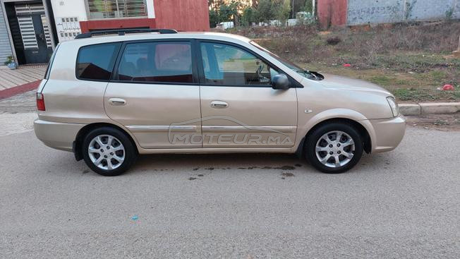 kia carens 