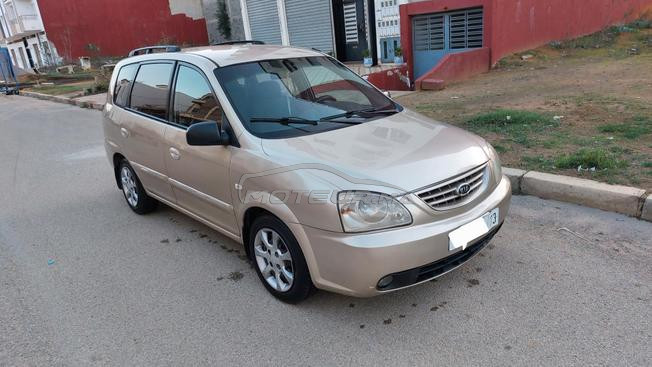 kia carens 