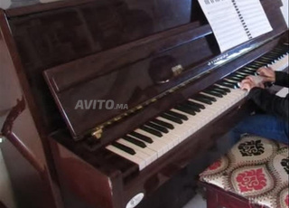 Piano droit à vendre