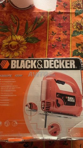 Scie sauteuse pendulaire black&decker