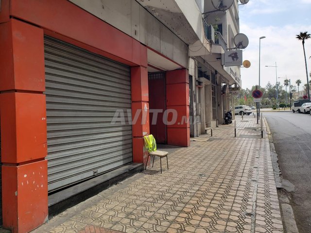 Local commercial 225m2 3 facades
