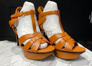 Sandales Cuir Yves Saint Laurent YSL9860