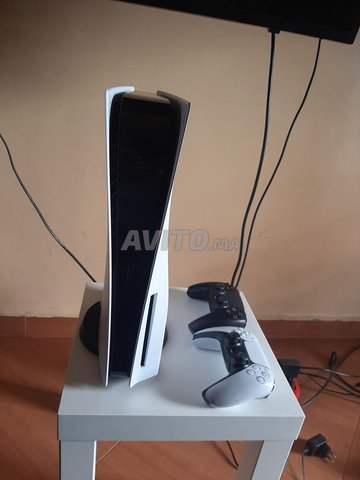 Console PS5 disc Standard 2 Manettes 2 comptes psn