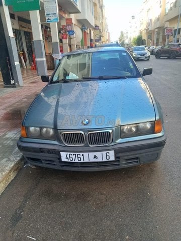 BMW Série 3 Essence Manuelle 1995 à Mohammedia
