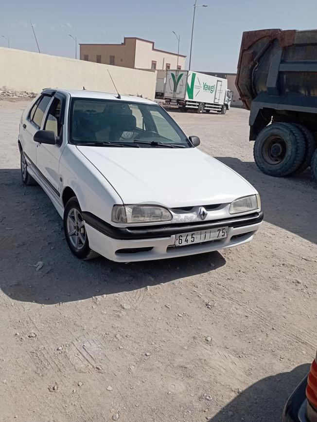 سيارة للبيع