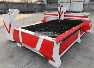 آلة تقطيع الحديد بلازما CNC