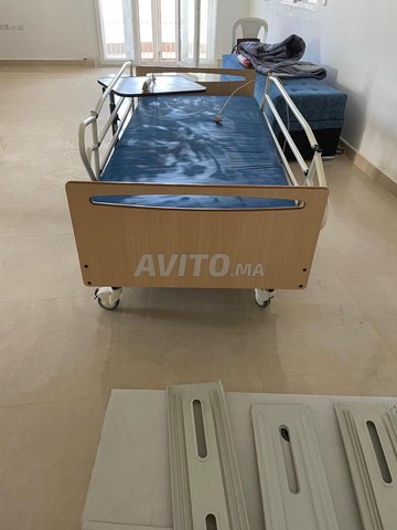 Lit médicalisé électrique 