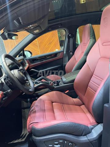 Porsche Cayenne Hybride 2025 à Rabat