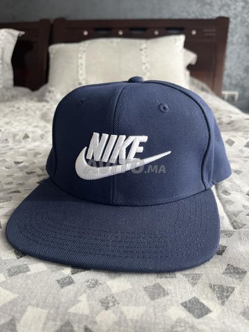 casquette nike bleu nuit neuf tres propre