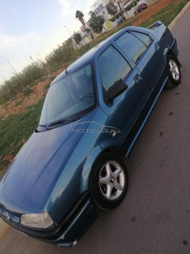 renault 19 essence modèle 2000