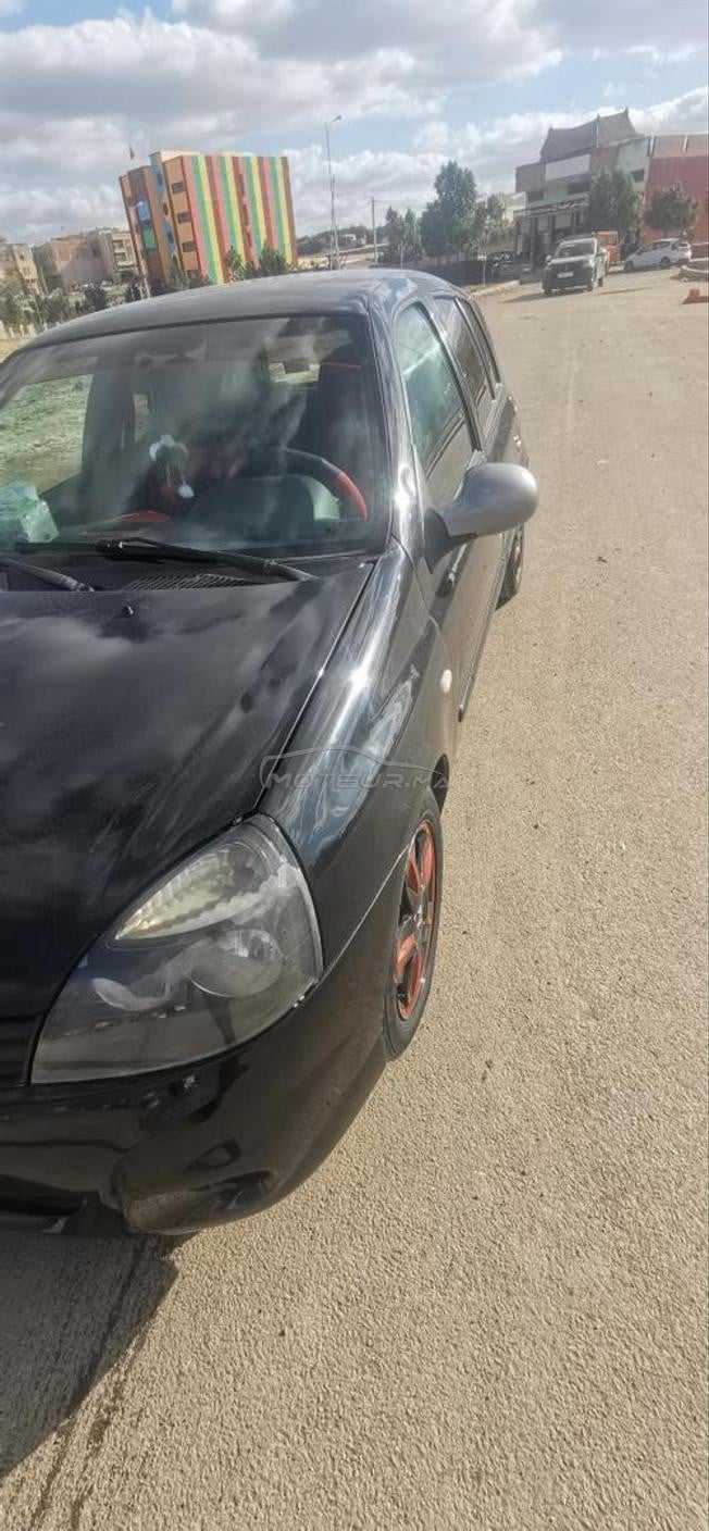 Renault Clio Essence Manuelle 2013 à Taounate