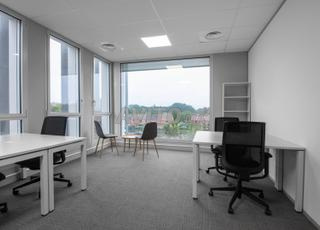 bureau privé 3 personnes Casa Twin Tower Centre 2