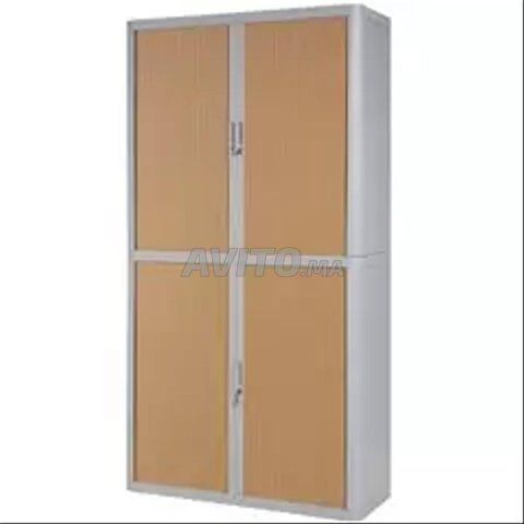 Armoire haute a 4 portes battantes