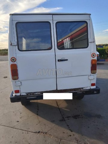 Mercedes-Benz 207D Diesel Manuelle 1983