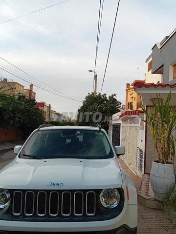 Jeep en très bon état 1ere main jamais accidentée