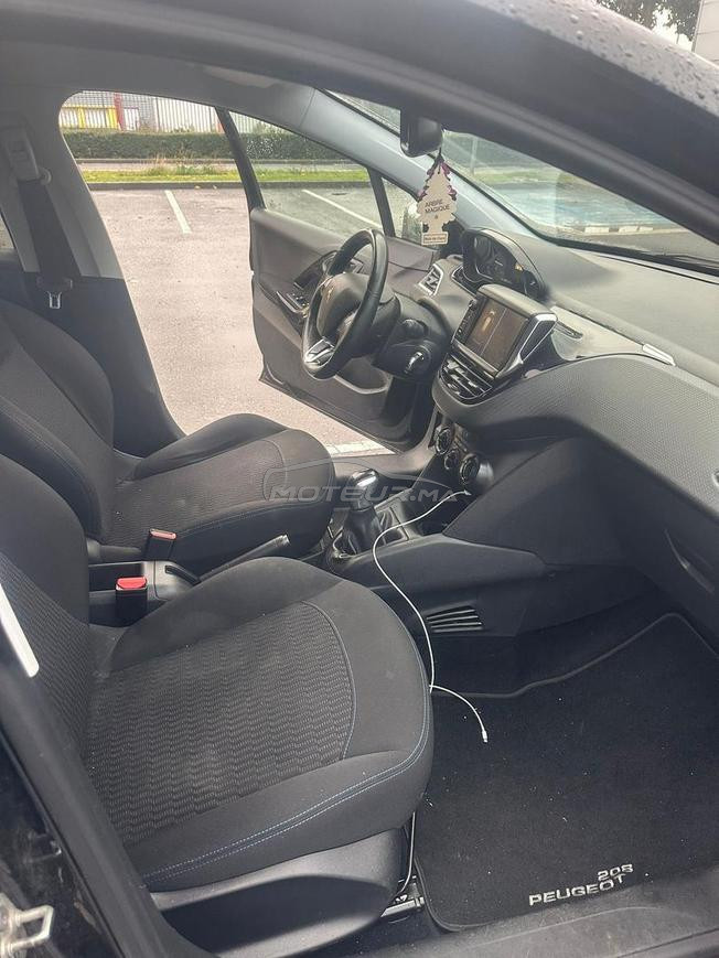 Peugeot 208 Essence Manuelle 2019 à Berkane