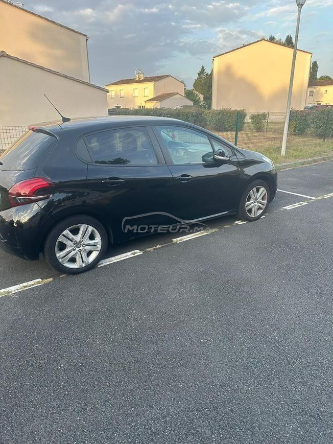 Peugeot 208 Essence Manuelle 2019 à Berkane