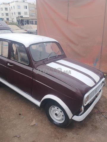 سيارة في حالة ممتازة