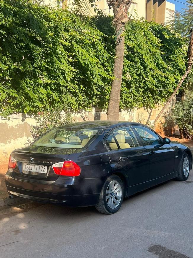 320i BMW en très bon état, Casa