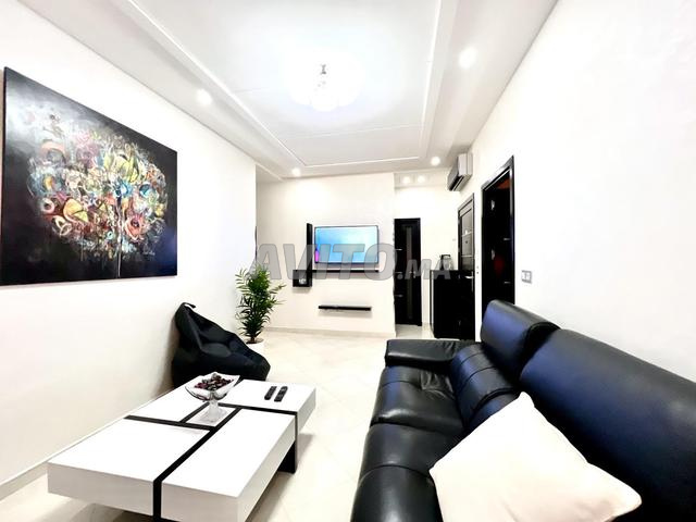 شقة رائعة مفروشة مُشمسة للبيع على جهتين - 2