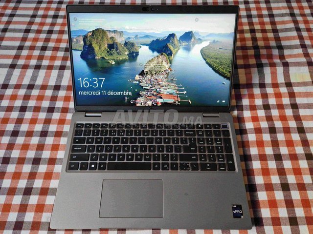 DELL LATITUDE 5540 (NVIDIA MX550, i7-1370P)