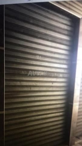 محال للبيع في سوق المصير طابق ثاني 2متر ع 2متر