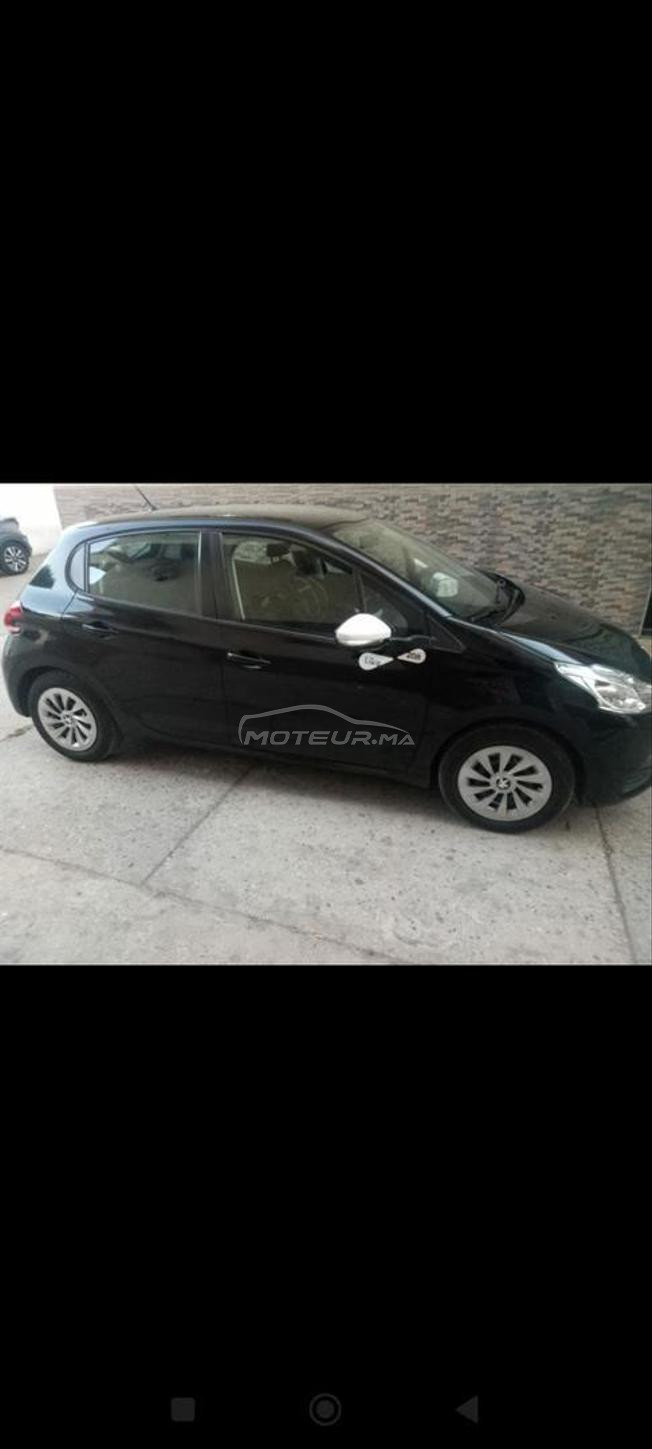 Peugeot 208 Diesel Manuelle 2017 à Rabat