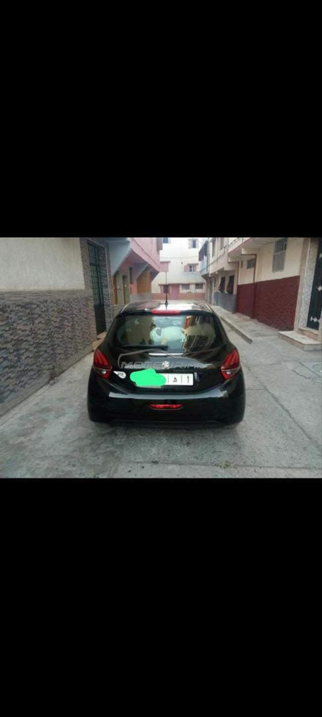 Peugeot 208 Diesel Manuelle 2017 à Rabat