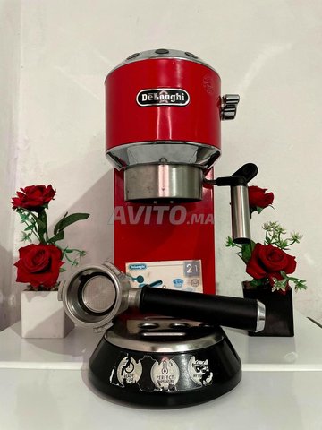 Machine à café DELONGHI DEDICA 