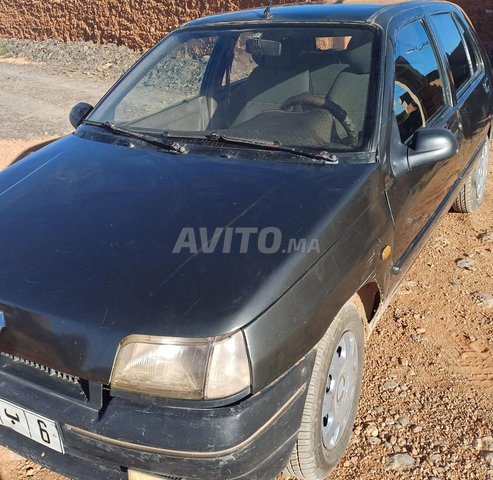 رونو كليو بنزين يدوي 1993 في تنغير