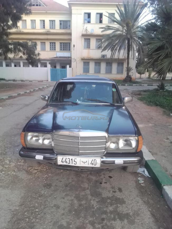 240 Mercedes 
