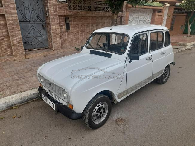 Renault R4 Essence Manuelle 1983 à Sidi Slimane