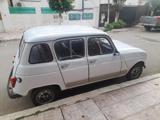 Renault R4 Essence Manuelle 1983 à Sidi Slimane