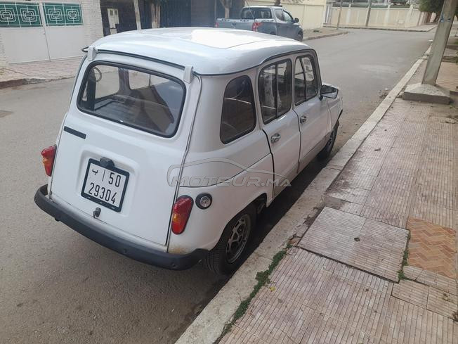 Renault R4 Essence Manuelle 1983 à Sidi Slimane