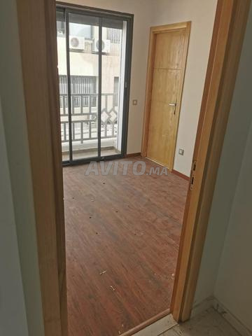 Studio vide à louer à abdelmoumen ac terrasse