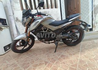 دراجة نارية rvx