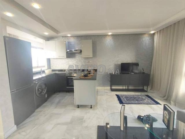 شقة فاخرة مفروشة 75 متر مربع فرنسي.