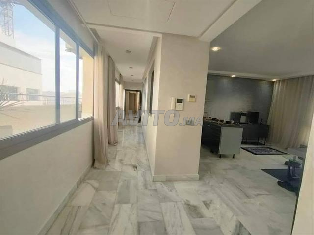 شقة فاخرة مفروشة 75 متر مربع فرنسي.